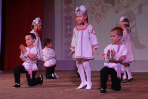 Гала-концерт Межрайонного фестиваля удмуртской культуры «Нам есть чем гордиться, нам есть что беречь!» Гала-концерт Межрайонного фестиваля удмуртской культуры «Нам есть чем гордиться, нам есть что беречь!».