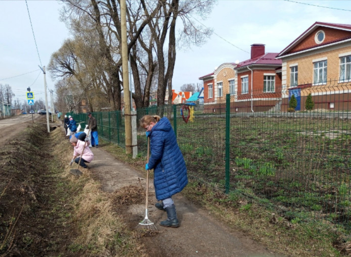 Весенний субботник. Весенний субботник.